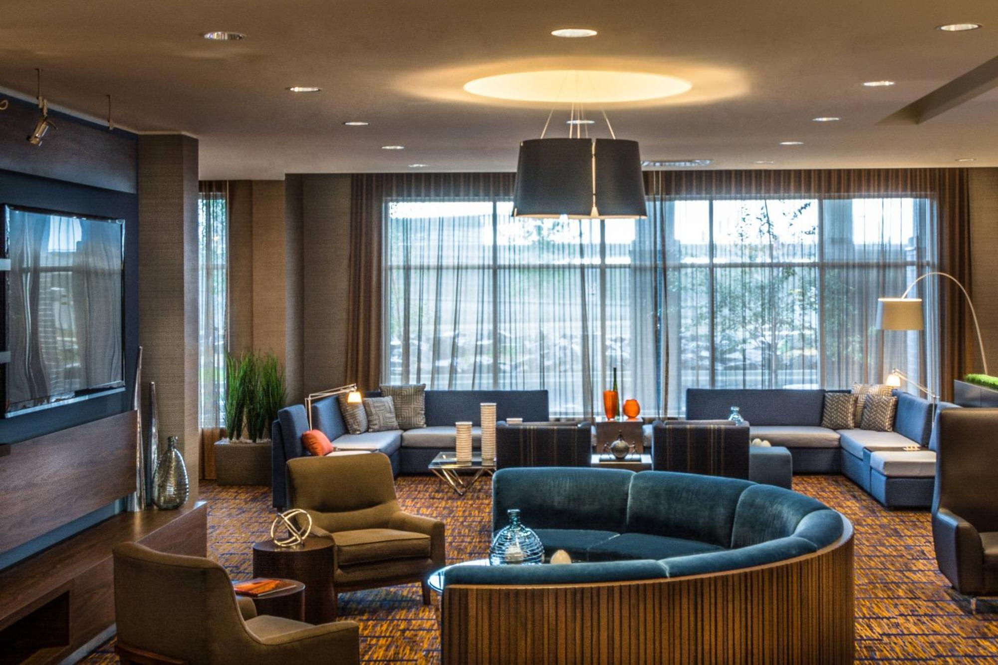 Courtyard By Marriott Winnipeg Airport Bagian luar foto