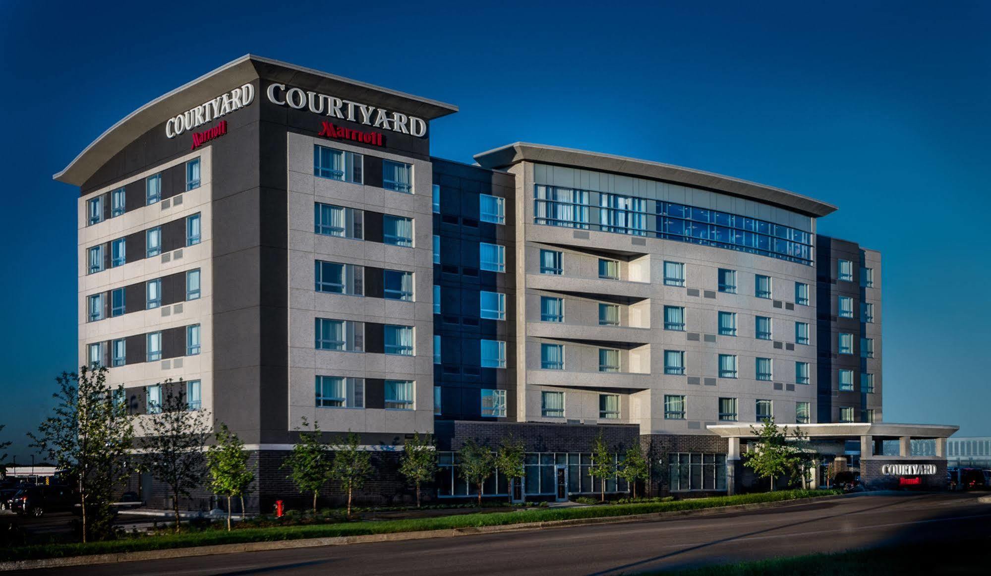Courtyard By Marriott Winnipeg Airport Bagian luar foto